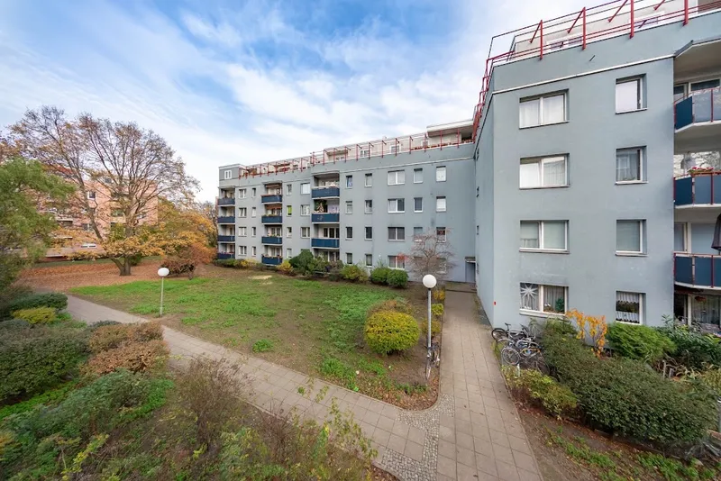 3-Zimmer-Wohnung am Jakob-Kaiser-Platz - Selbstrenovierer gesucht — photo 1